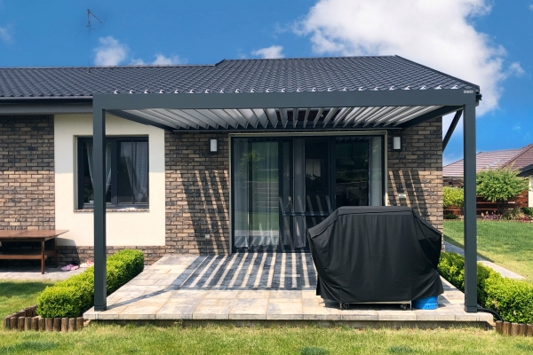 Bioklimaticka-pergola-Artosi-2.jpeg