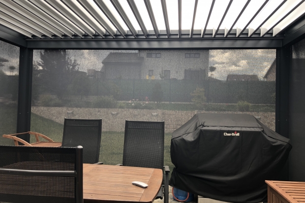 IMG-4457-Bioklimaticka-pergola-ZIP.jpeg