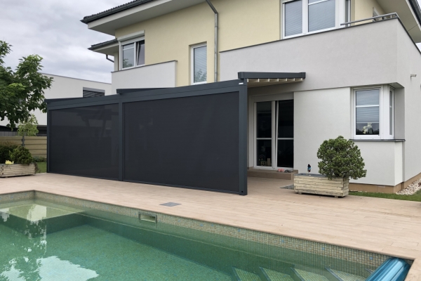 Pergola-Elegancy-s-posuvnou-strechou-IMG-4242.jpeg