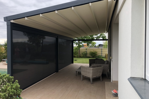 Pergola-Elegancy-s-posuvnou-strechou-IMG-4245.jpeg