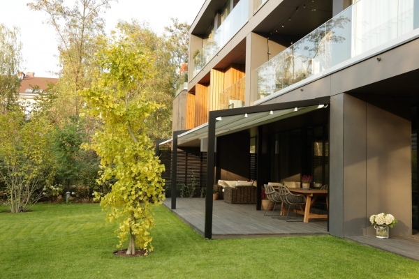 Light-Pergola-03.jpg
